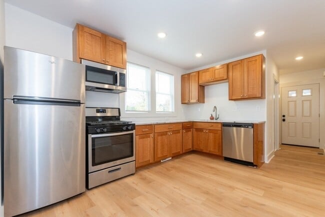 Primary Photo - 55 Kiely Rd