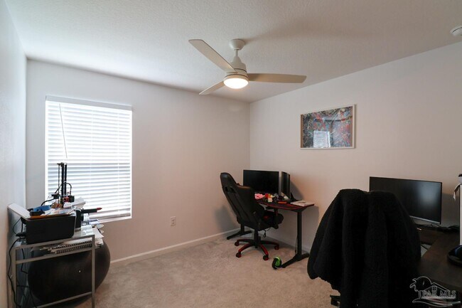 Building Photo - 6724 Paso Fino Dr