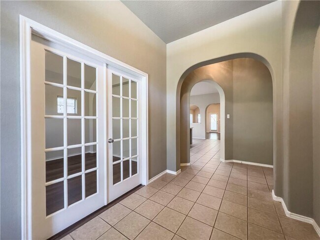 Building Photo - 107 Arrowhead Trail