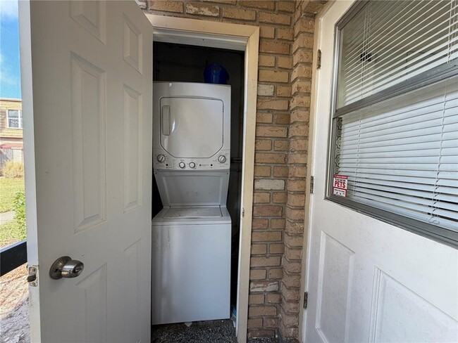 Building Photo - 200 St Andrews Blvd