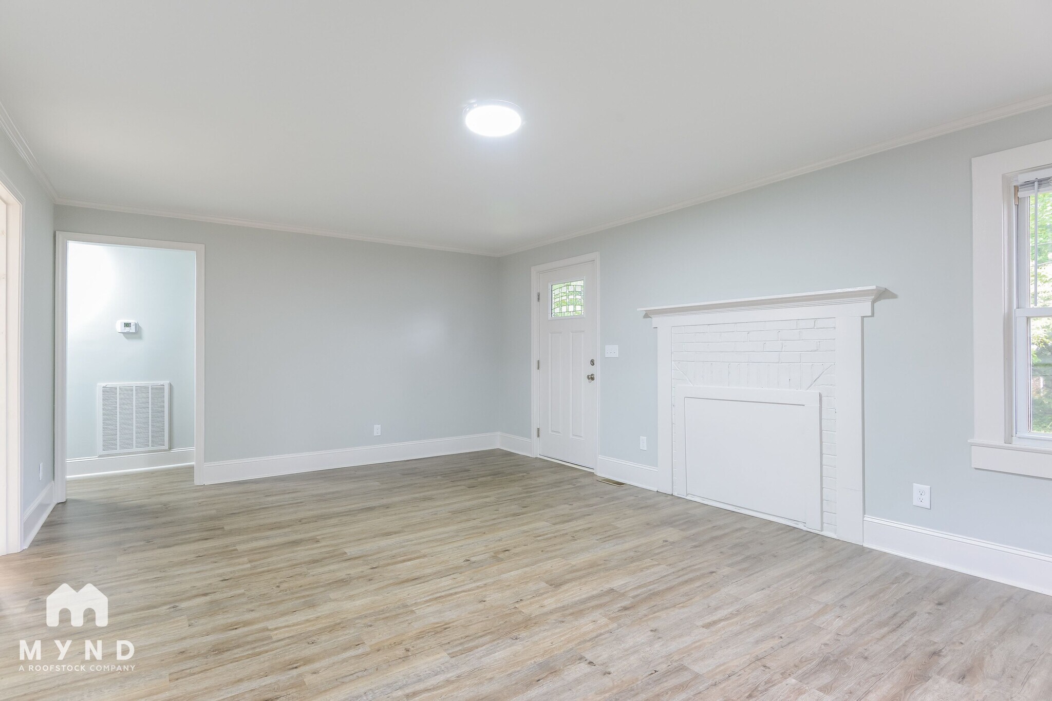 Building Photo - 400 Cherry St