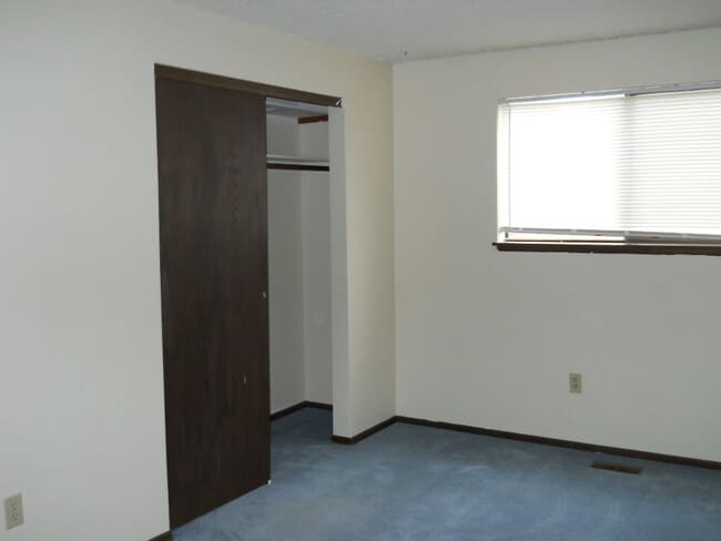 Building Photo - South Hill 4 bed 2 bath home