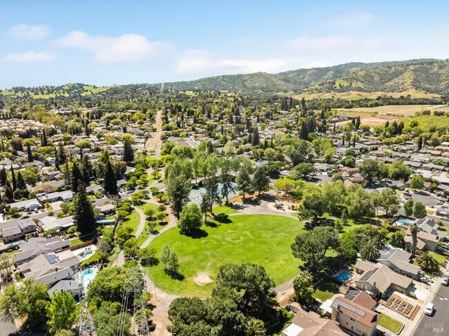 Building Photo - 436 Corte Lagos