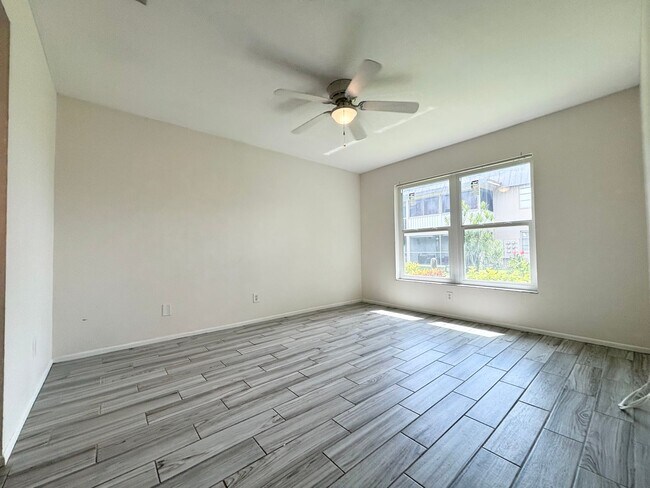 Building Photo - Recently Renovated Rental in Desirable Cap...