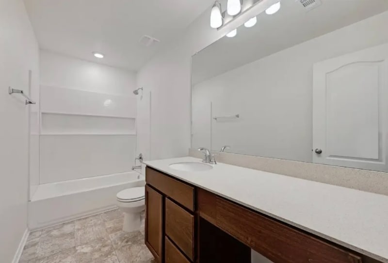 Building Photo - 7700 House Finch Dr