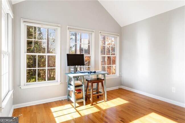 Building Photo - 574 Vinings Estates Dr SE
