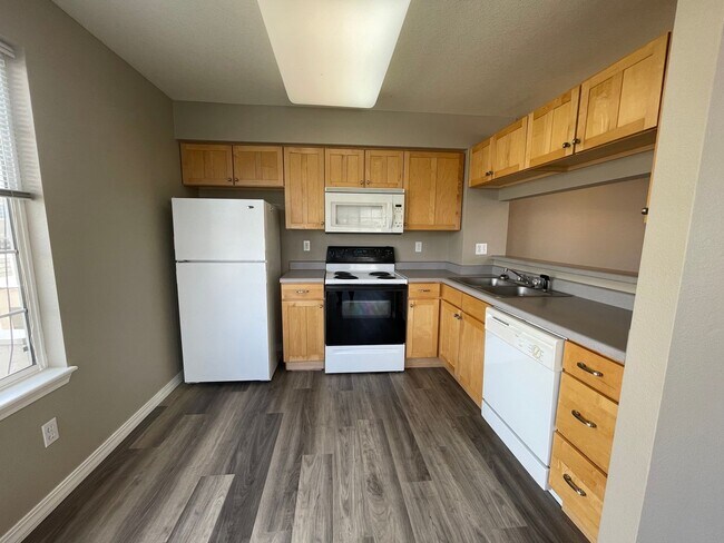 Building Photo - 6720 Antigua Dr