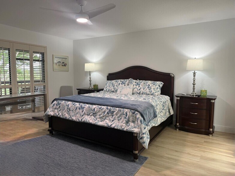 Building Photo - 464 Brackenwood Ln S