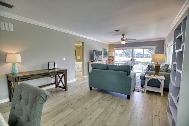 Building Photo - Seasonal Short-Term Villa at Augusta Villas in Plantation!