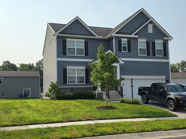 Building Photo - 7980 Uplands Dr