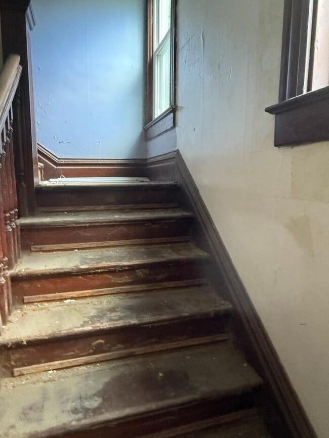 Building Photo - 105 N Illinois St