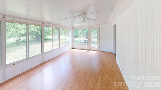 Building Photo - 13906 Glendevon Ct