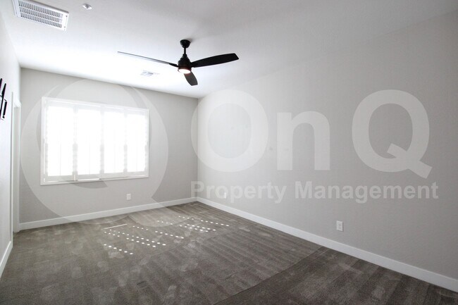 Building Photo - 1521 E Shannon St