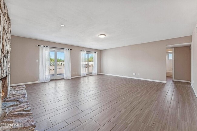 Building Photo - 12624 N 73rd Pl