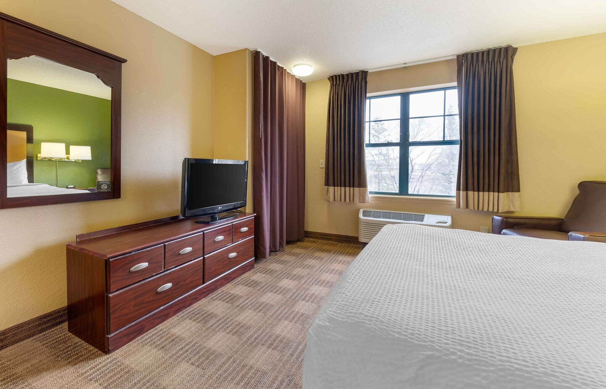 Building Photo - Furnished Studio-Minneapolis - Airport - E...