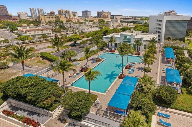 Building Photo - 300 S Australian Ave