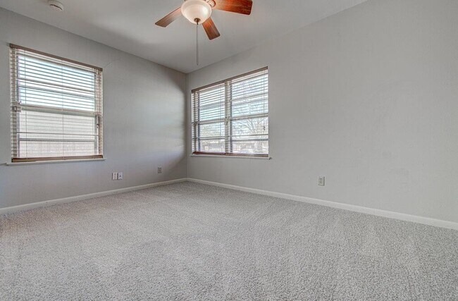 Building Photo - 7803 Lazy Ln