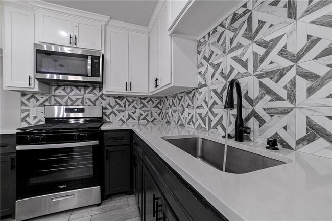 Building Photo - 1717 Breckenridge Dr