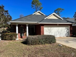 Building Photo - Walking Distance to Gulf Shores School!