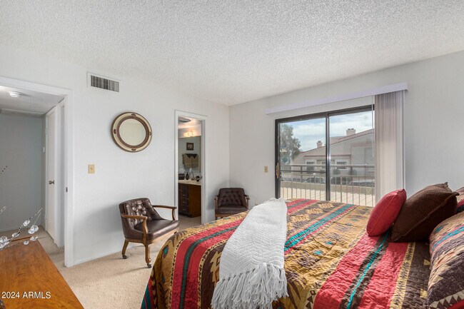 Building Photo - 16336 E Palisades Blvd