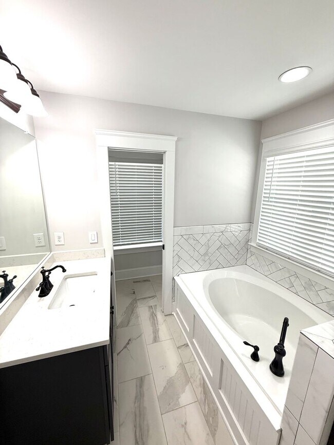 Building Photo - ** 4 Bed 2.5 Bath located in Pike Road ** Call 334-366-9198 to schedule a self-tour