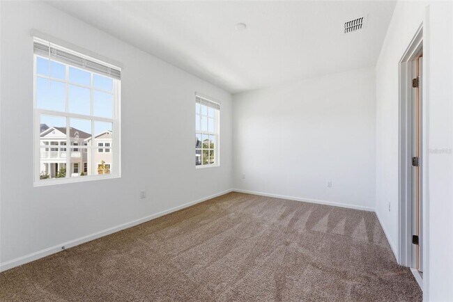 Building Photo - 1889 Seawall Wy