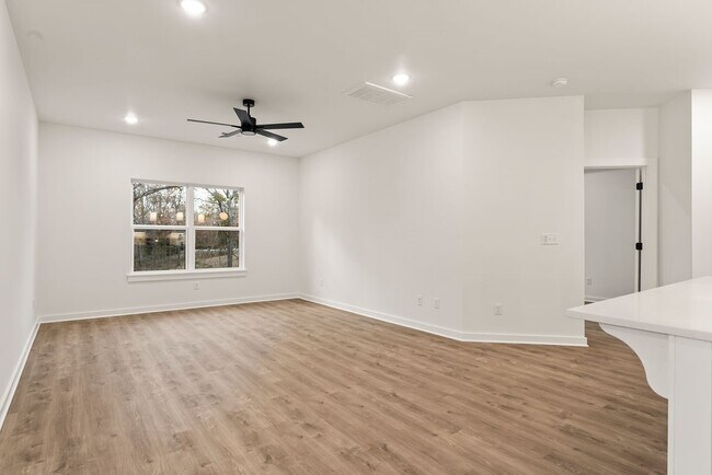 Building Photo - 18 Dumfries Ln