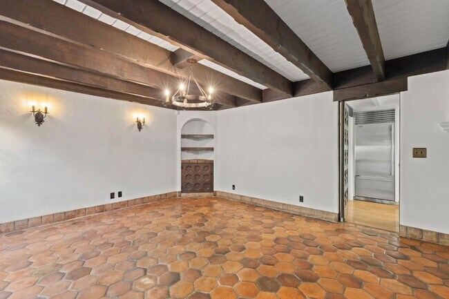 Building Photo - 1111 Hamilton Ave