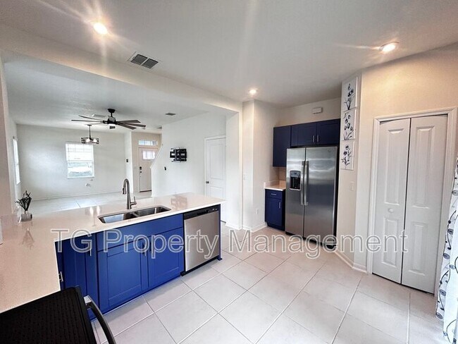 Building Photo - 379 Annies Pl