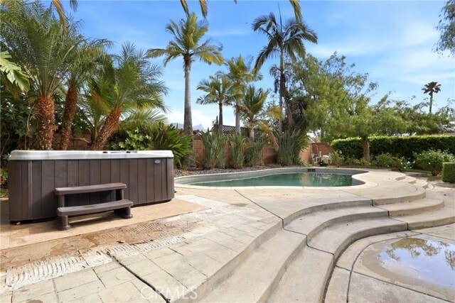 Building Photo - 1339 Dahlia Cir