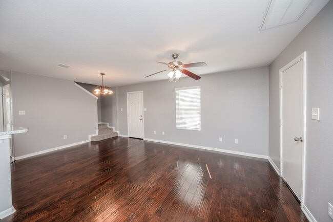 Building Photo - 1631 Dove Run