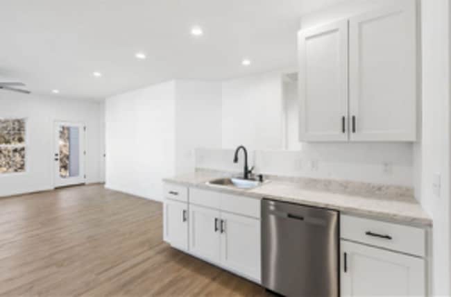 Building Photo - New Home! Photos Are Of Similar Property