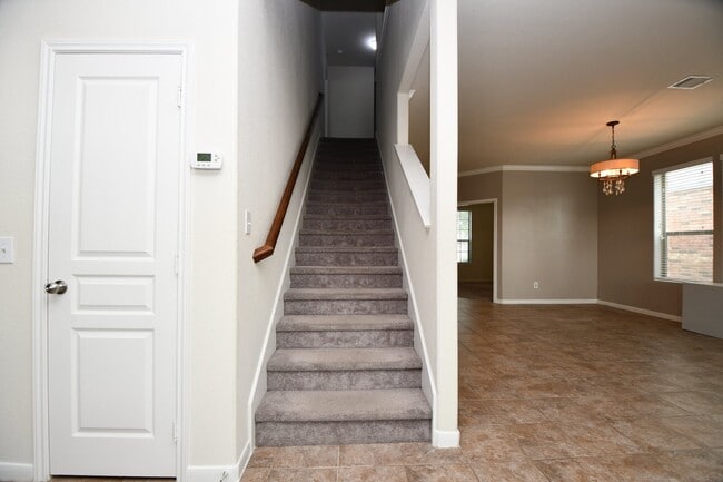 Building Photo - 20023 Linden Spruce Ln