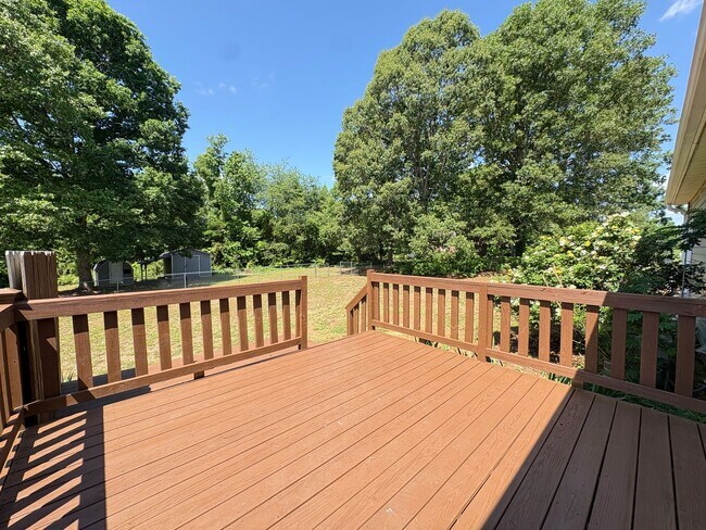 Building Photo - 3 Bedroom, 2 Bathroom House in Winston-Salem!