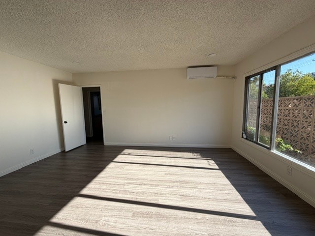 Building Photo - 212 N Pasadena Ave