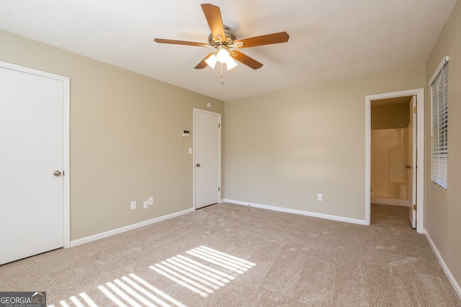 Building Photo - 3790 Creekview Cir