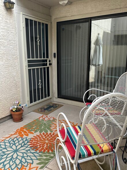 Building Photo - 3330 Templeton Gap Rd