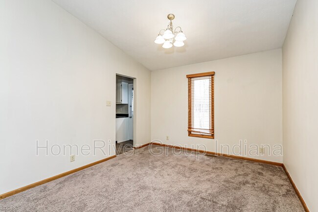 Building Photo - 712 Daffon Dr