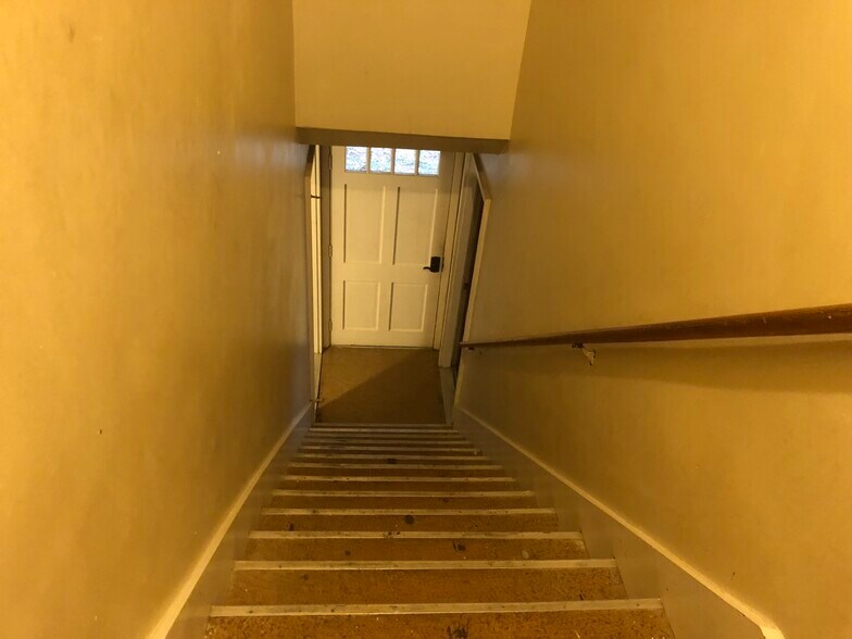 Primary Photo - 528 Kuethe Rd NE