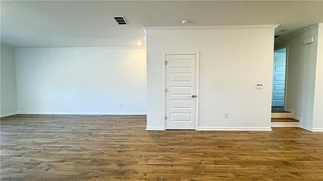 Building Photo - 709 Alburgh Aly