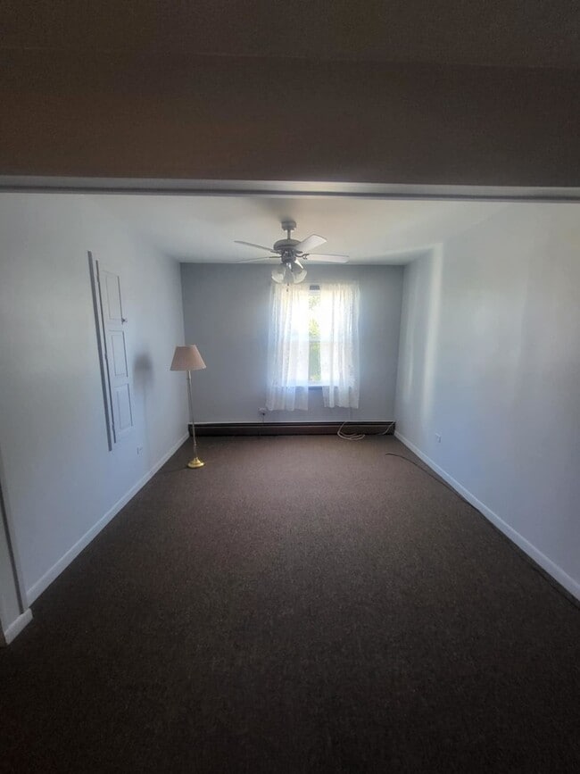 Building Photo - 8435 S 81st Ave