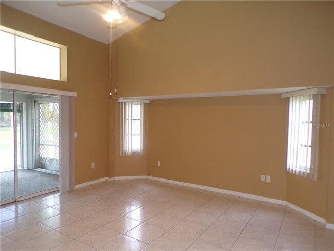 Building Photo - 555 Corrientes Cir