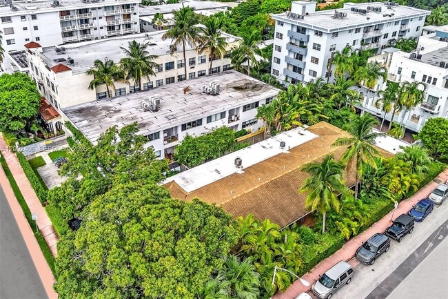 Building Photo - 1002 10th St