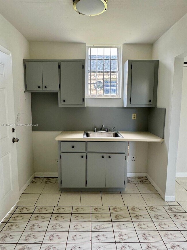 Building Photo - 1234 NW 52nd St