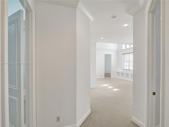 Building Photo - 16291 Bristol Pointe Dr