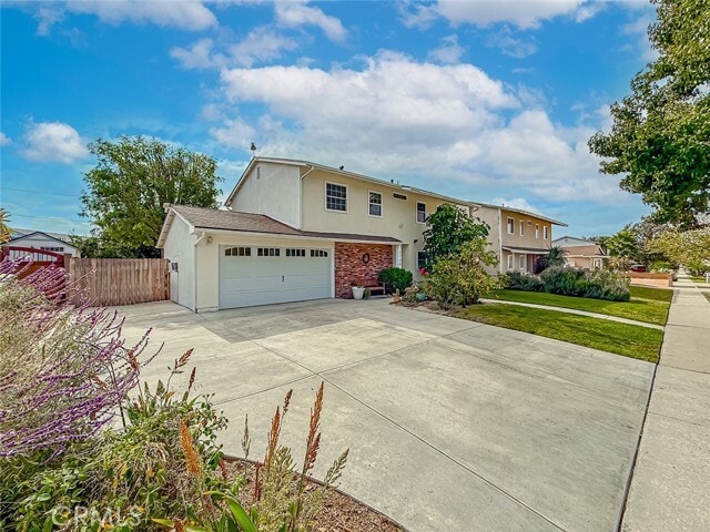 Building Photo - 2136 Denny St