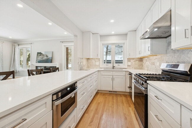 Building Photo - 2607 McDaniel Ave