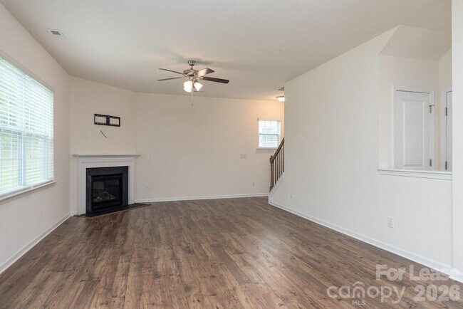 Building Photo - 180 King William Dr