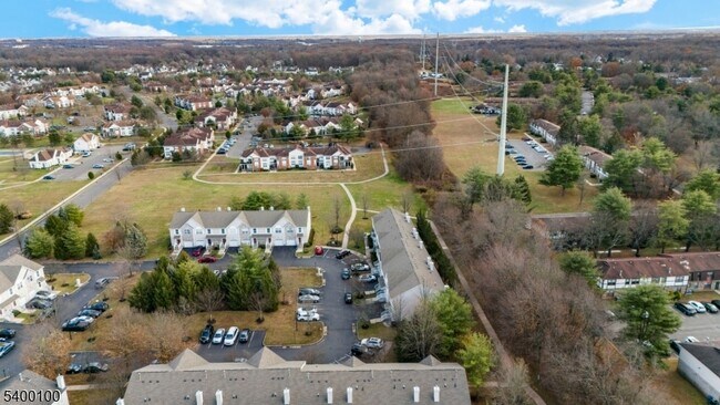 Building Photo - 13 Jill Ct