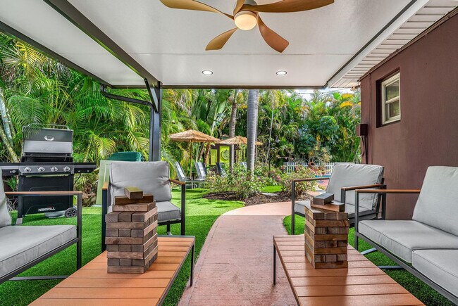 Building Photo - 1336 NE 14th Ave